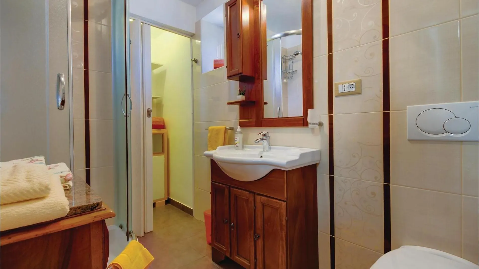 Nice Home In Vidovici With Wifi Ferienhaus