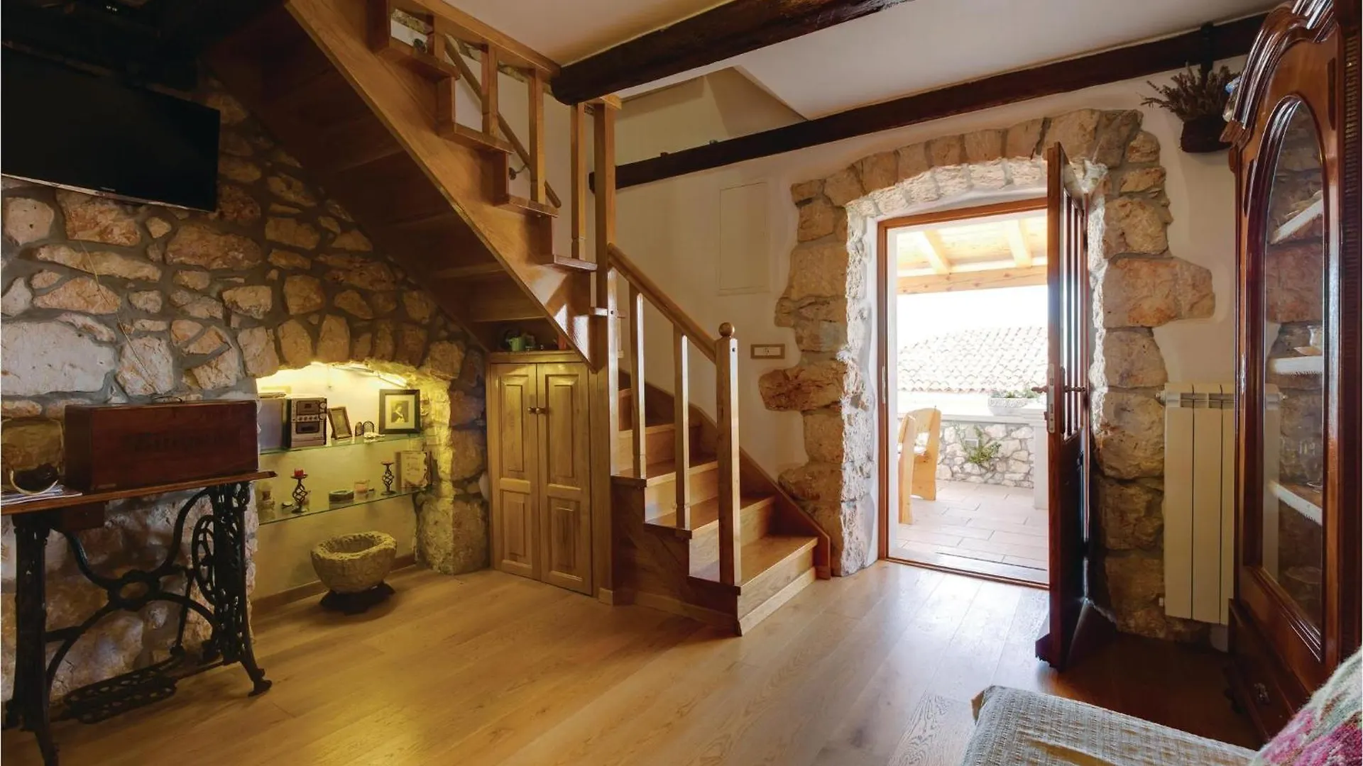 Nice Home In Vidovici With Wifi